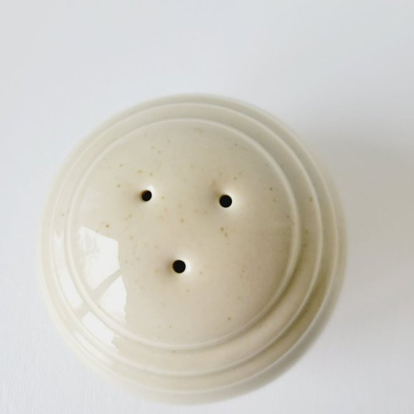 Vintage Pfaltzgraff Cappuccino Salt & Pepper Shaker Beige USA Made Discontinued - Picture 6 of 10
